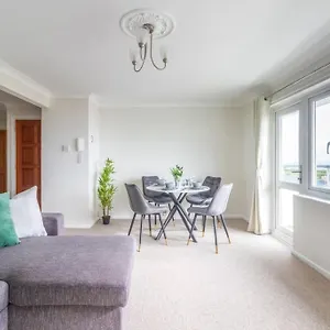 Panoramic Sea View Sleeps 4-free Parking Apartment Bournemouth